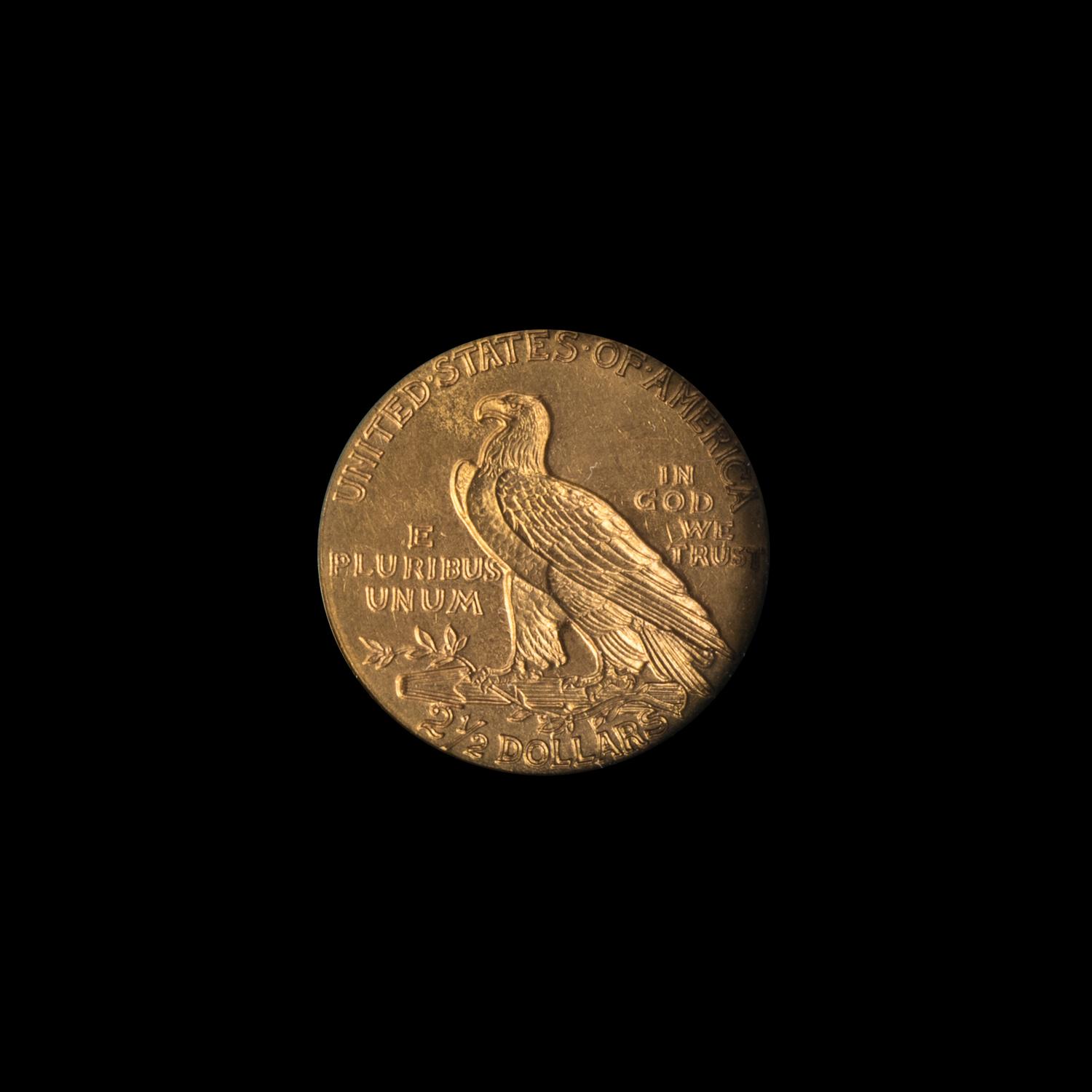 A United States 1915 Indian Head $2.50 Gold Coin