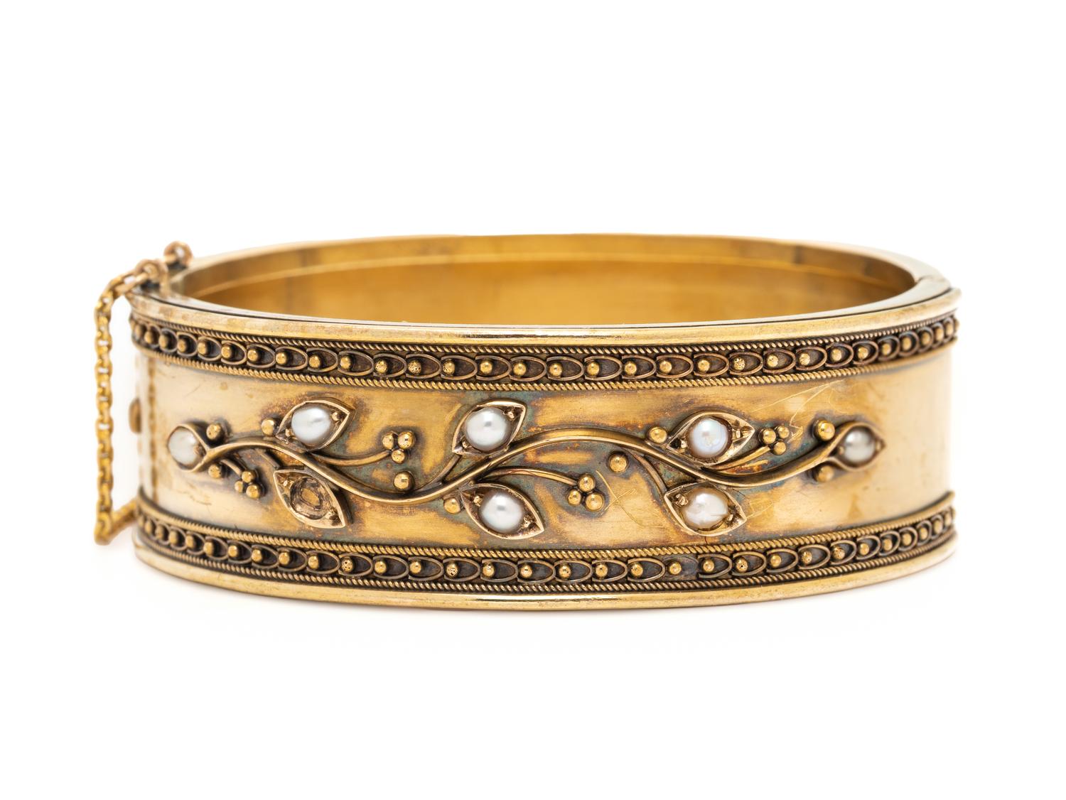 VICTORIAN, YELLOW GOLD BANGLE BRACELET