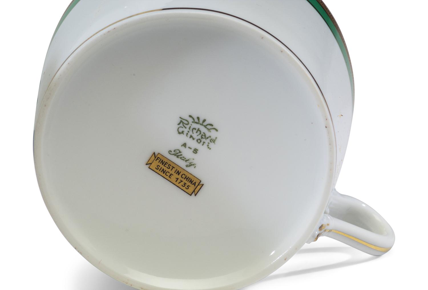 A Richard Ginori Porcelain Dinner Service