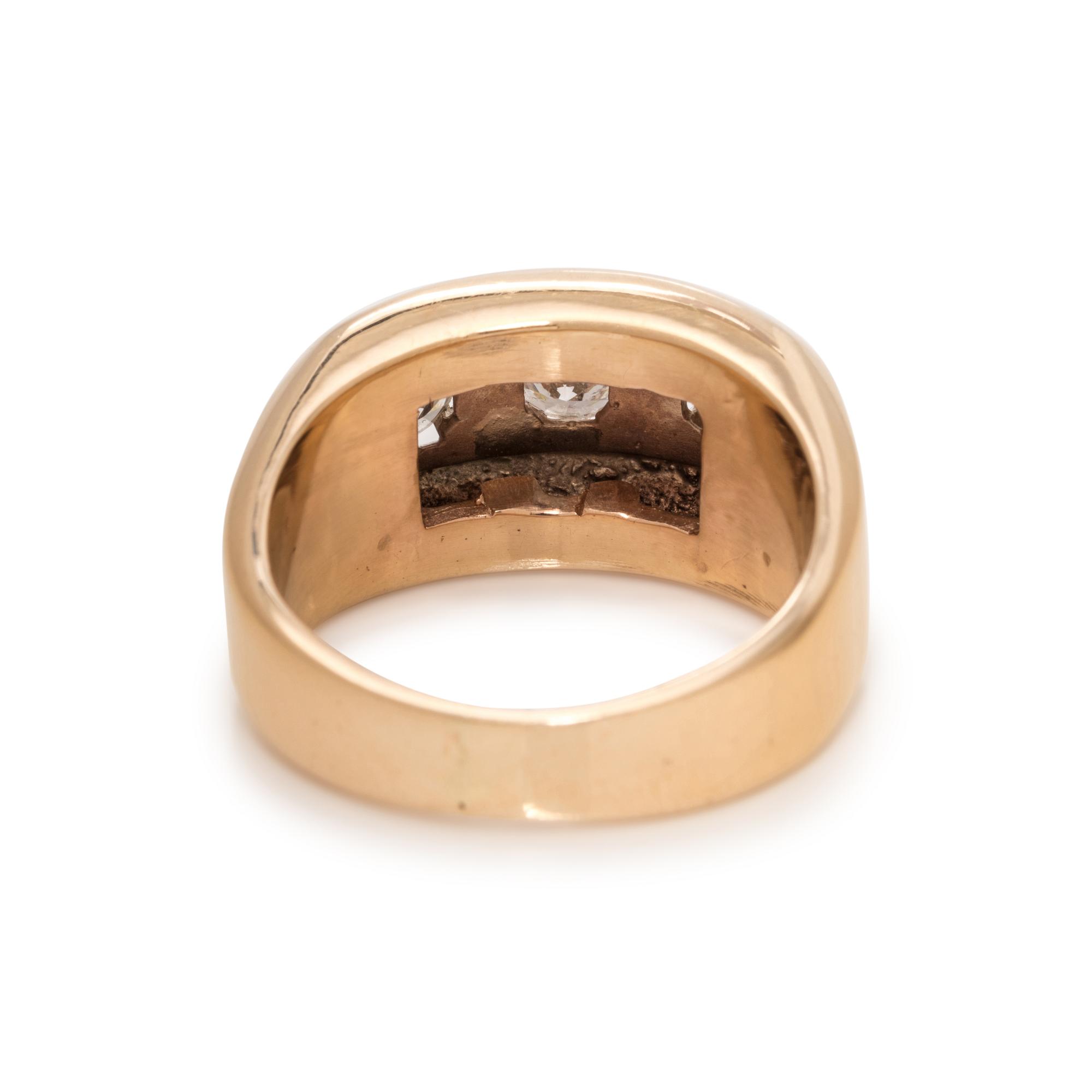 DIAMOND RING