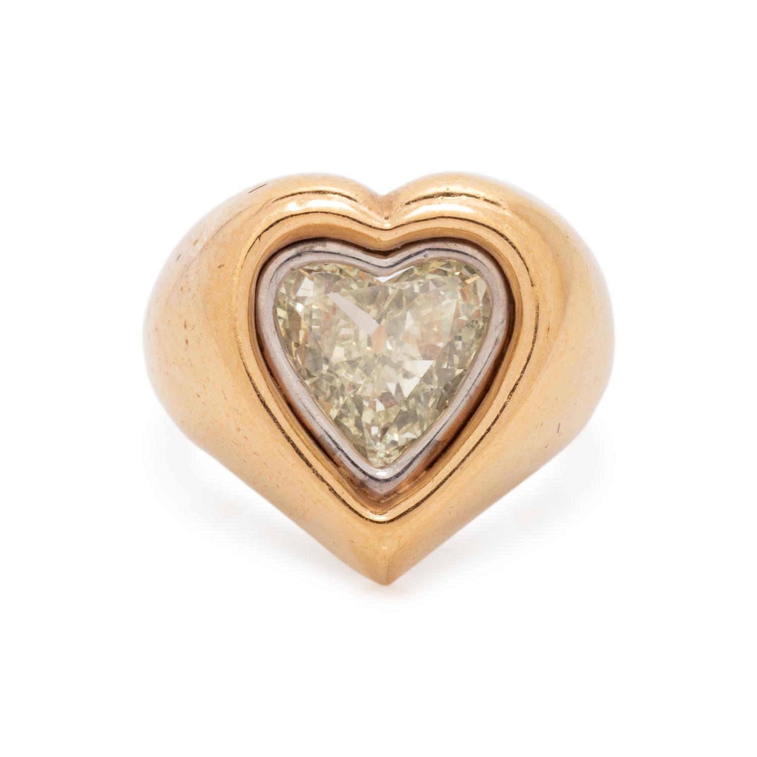 DIAMOND HEART RING