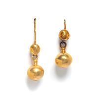 A Pair of Roman Gold Drop Earrings