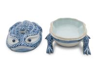 A Chinese Export Blue and White Frog-Form Covered Box