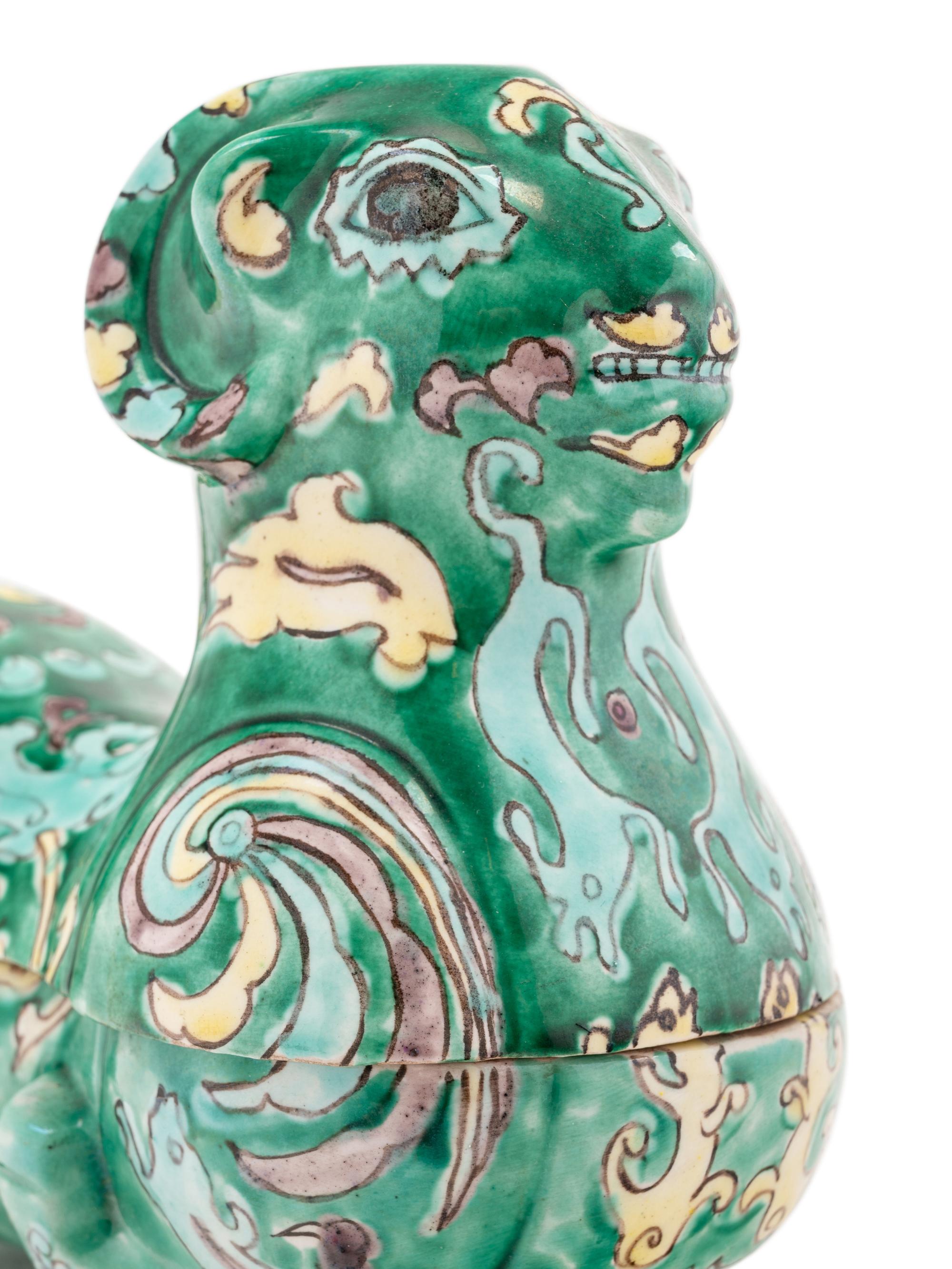 A Chinese Famille Verte Porcelain Ram-Form Covered Box