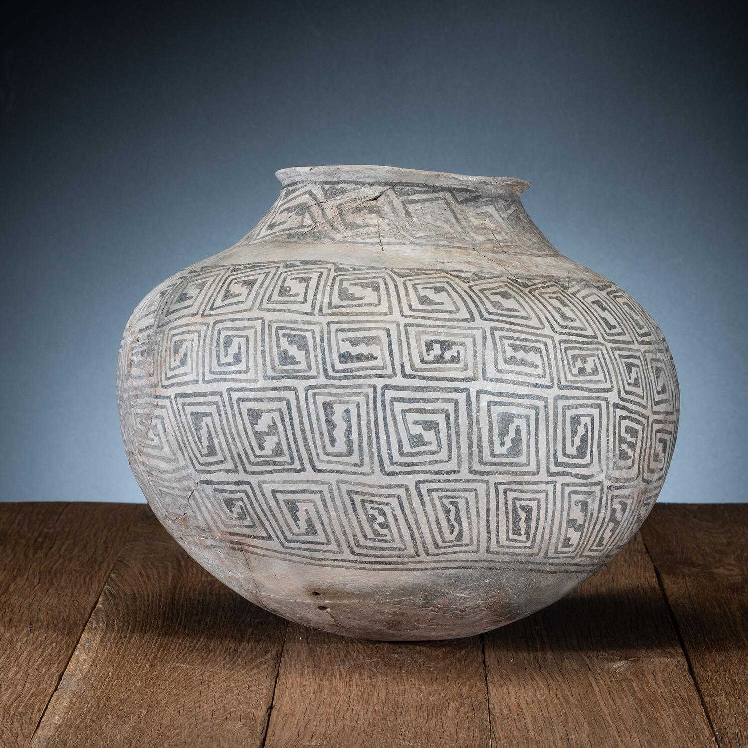 Anasazi Flagstaff Black-on-White Pottery Olla