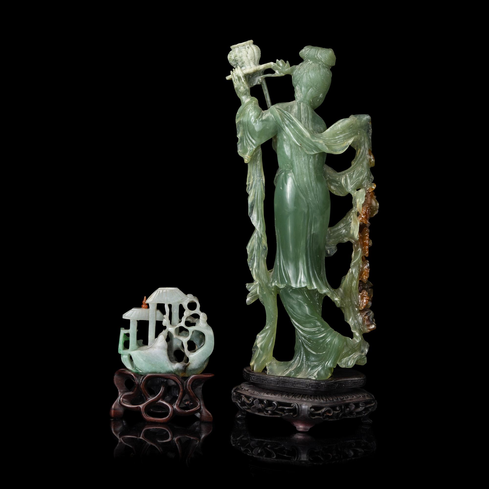 Two Chinese Green Jadeite Carvings, 20th Century 近代 翡翠擺件兩種