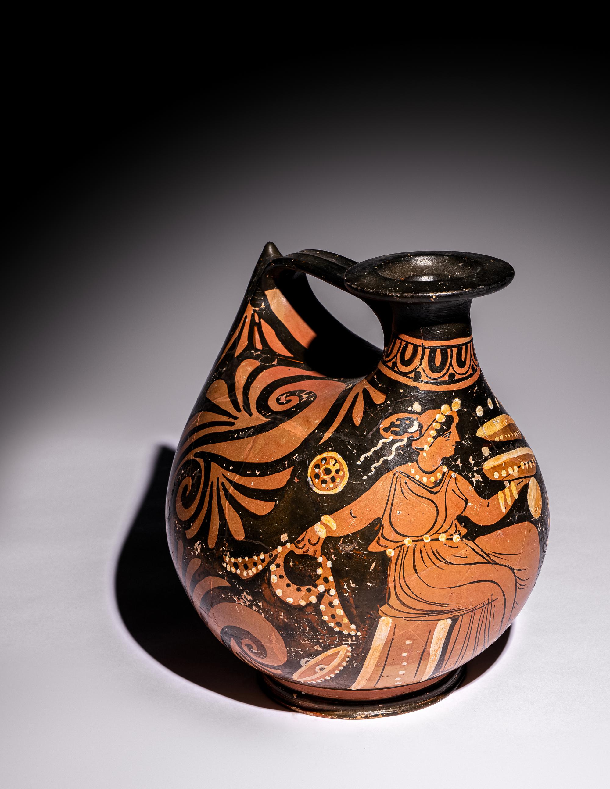 A Large Apulian Red-Figured Askos