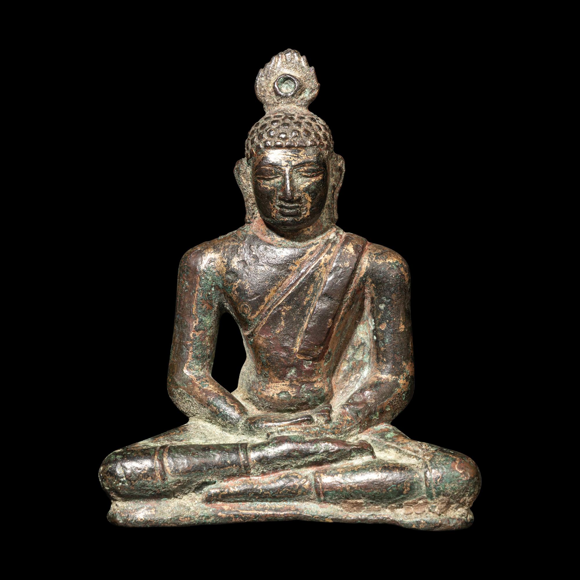 A Sri Lanka Parcel Gilt Bronze Figure of Buddha Shakyamuni, Anuradhapura Period, 6th-7th Century 六-七世紀 斯里蘭卡阿努拉德普勒時期 銅局部鎏金釋迦牟尼坐像