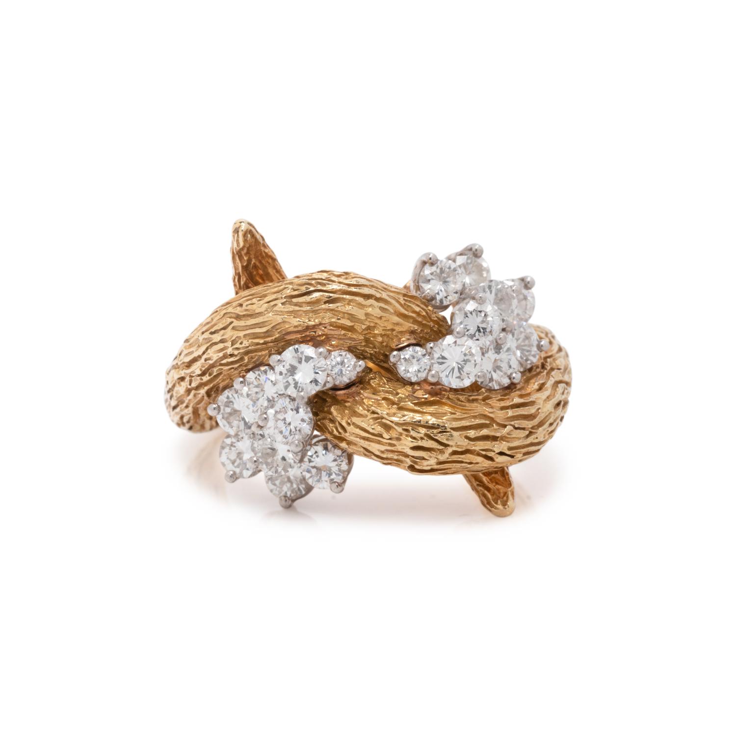 DIAMOND AND YELLOW GOLD RING