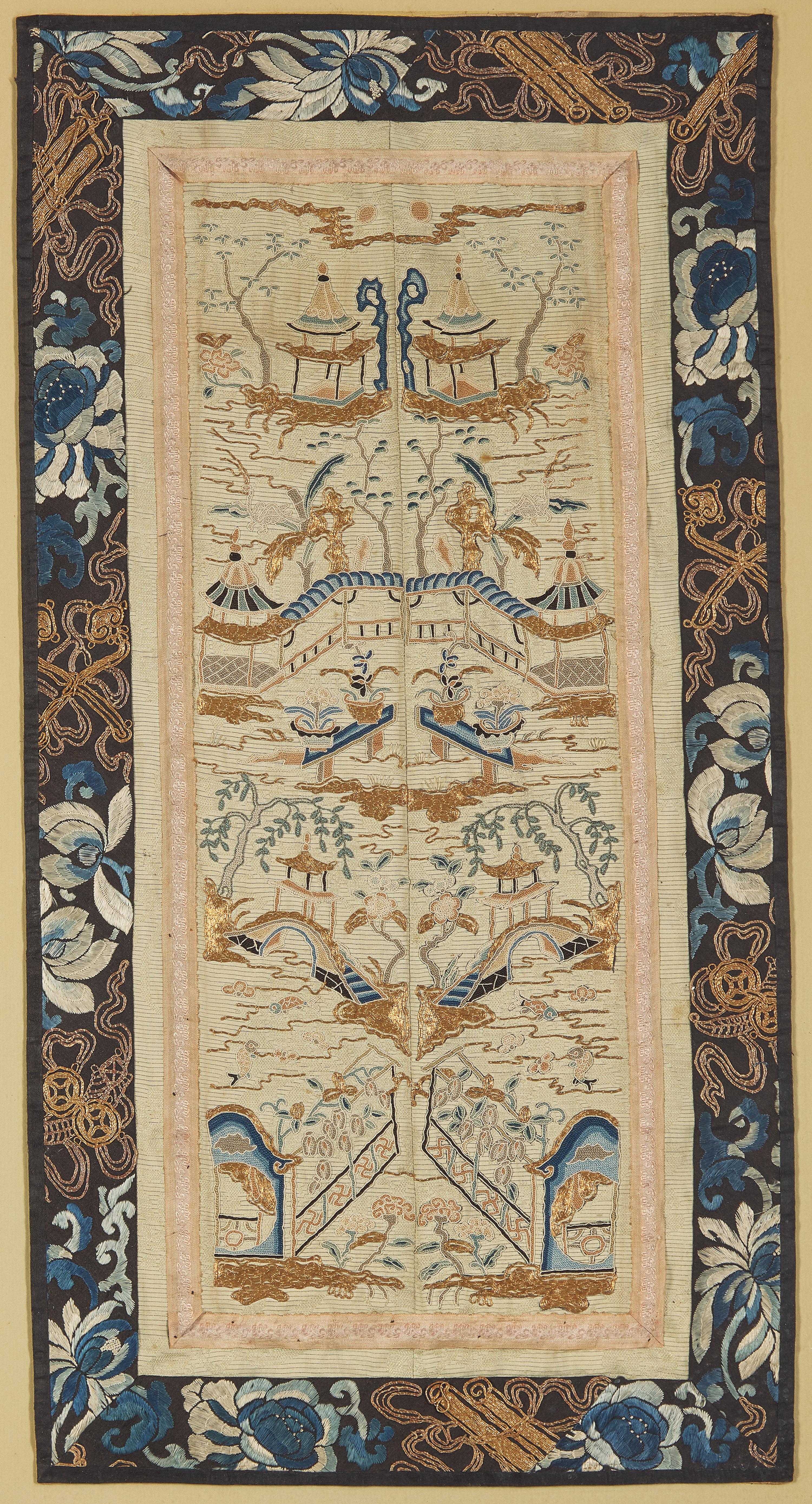 A Group of Chinese Silk Embroidered Sleeve Bands and Panels, 19th Century 清晚期 挽袖及綉片一組