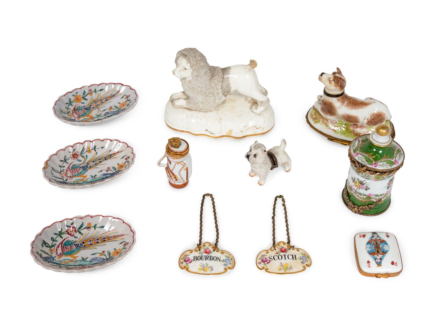 A Group of Eleven Small Porcelain Articles
