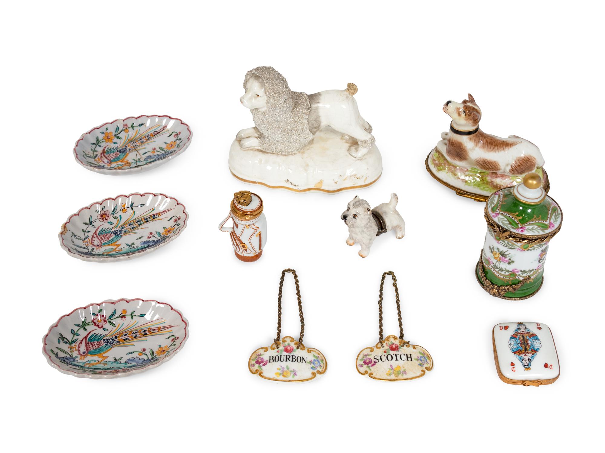 A Group of Eleven Small Porcelain Articles