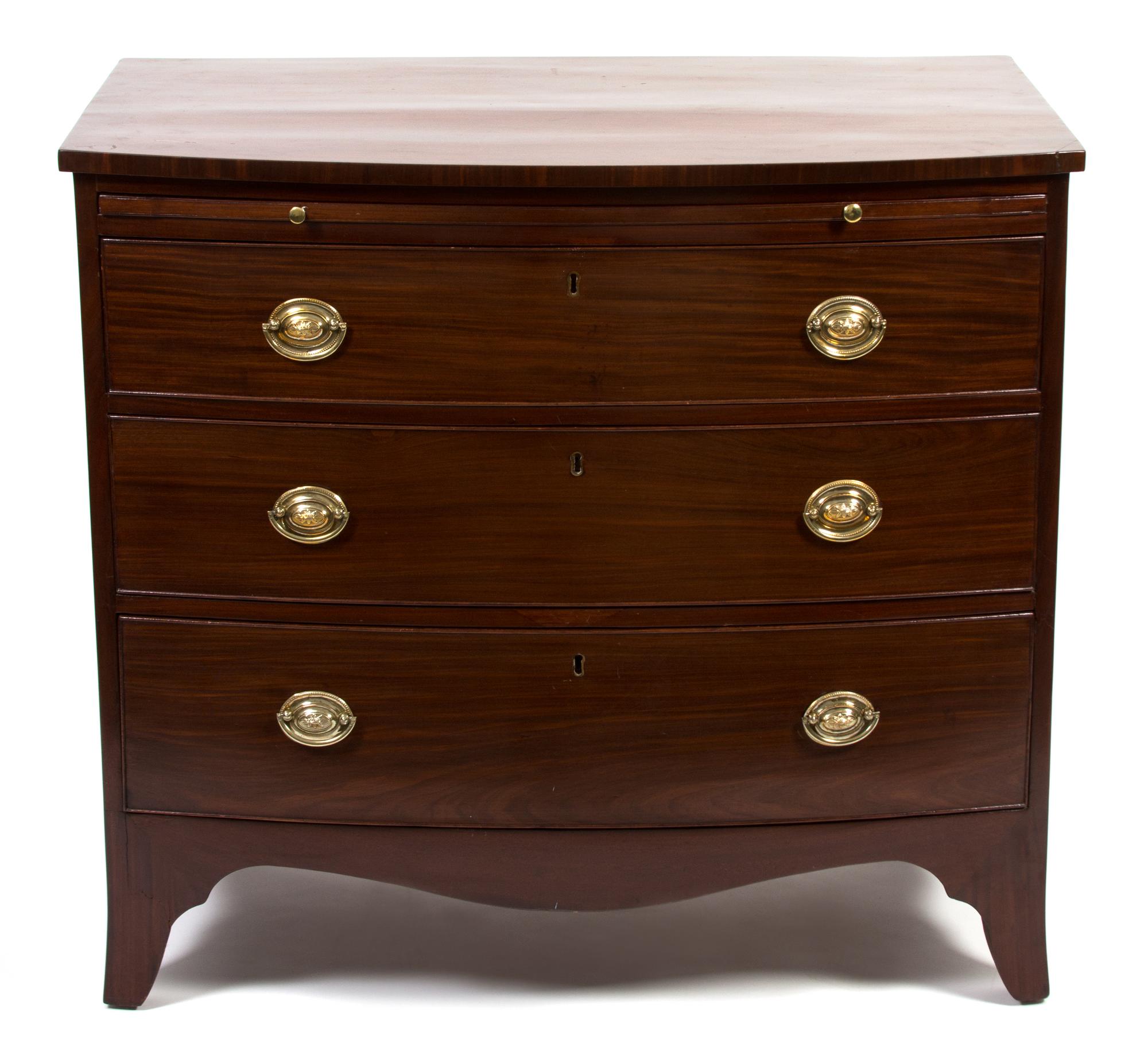 A George III Mahogany Bowfront Bachelor's Chest Height 33 1/4 x width 37 x depth 22 1/2 inches. — 19TH CENTURY