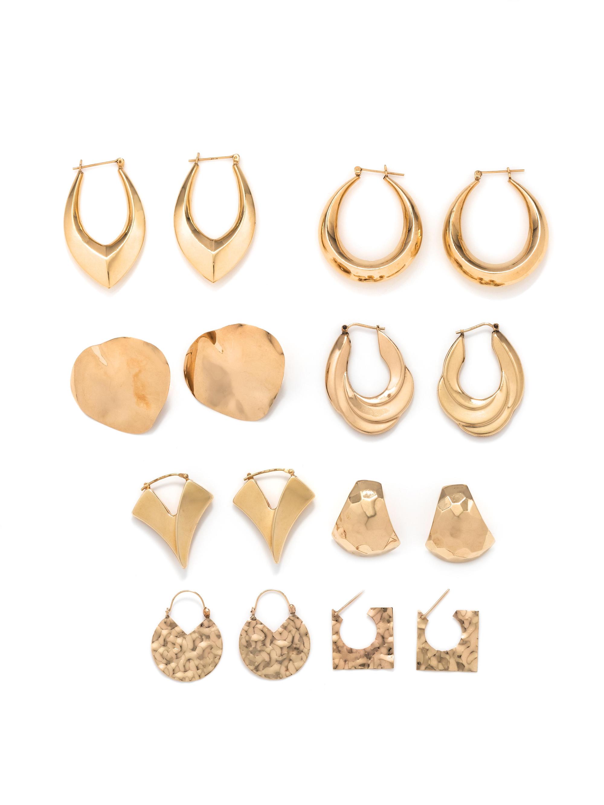 COLLECTION OF YELLOW GOLD EARRINGS