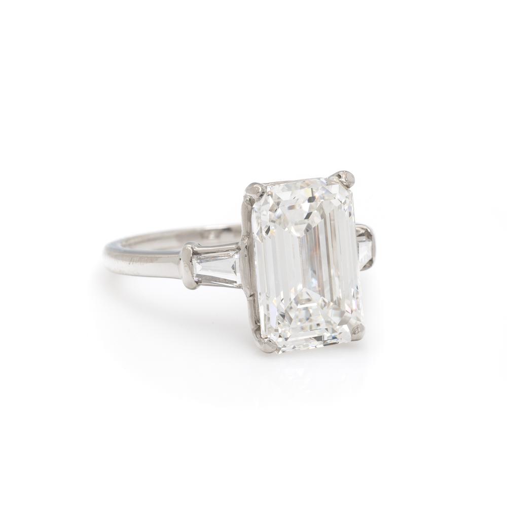 EMERALD CUT DIAMOND RING