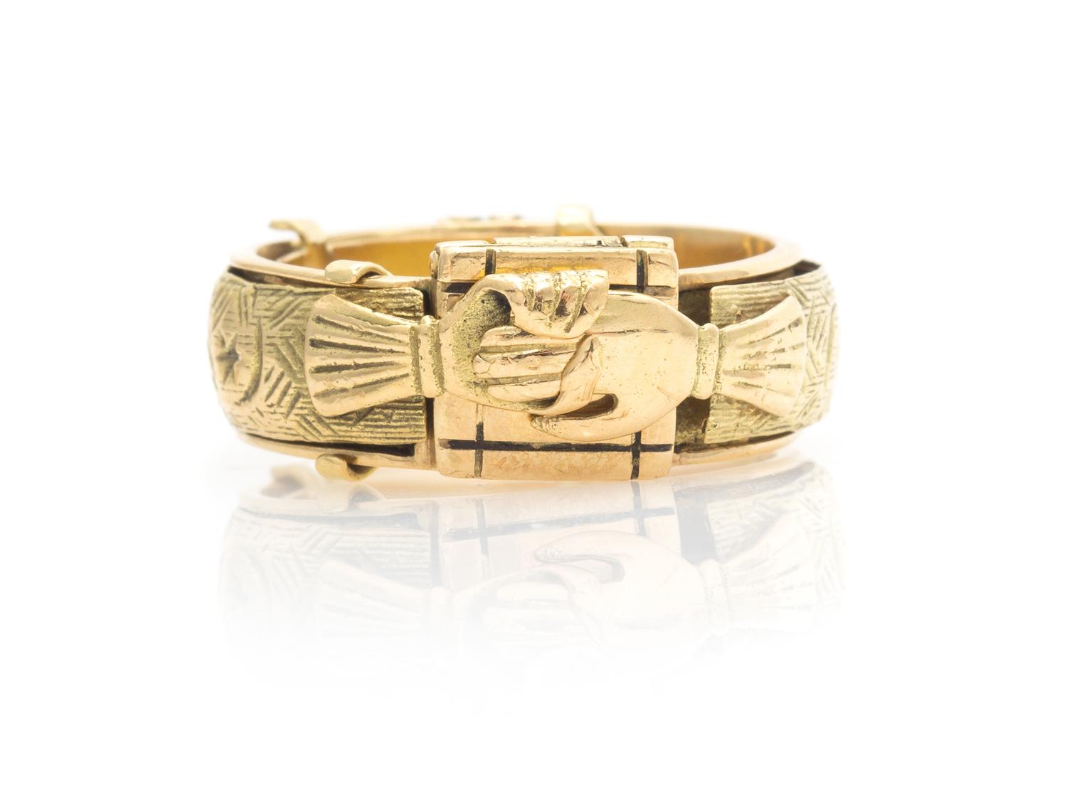 A Yellow Gold Judaica "Fede" Marriage Ring, 6.80 dwts.