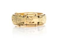 A Yellow Gold Judaica "Fede" Marriage Ring, 6.80 dwts.