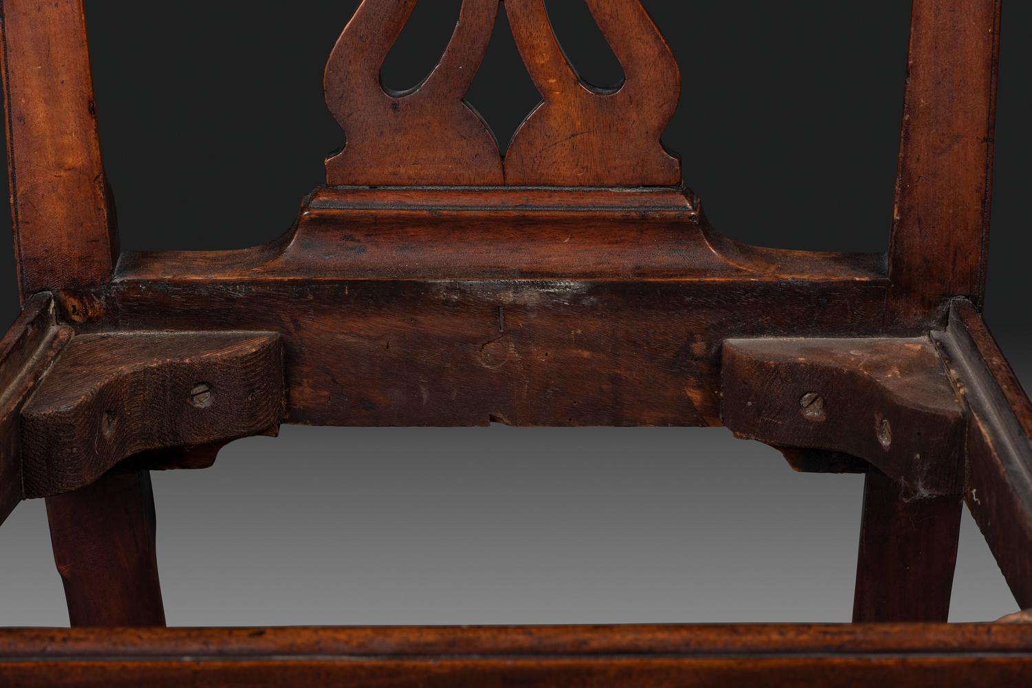 A Chippendale Shell Carved Walnut Claw-and-Ball Foot Side Chair