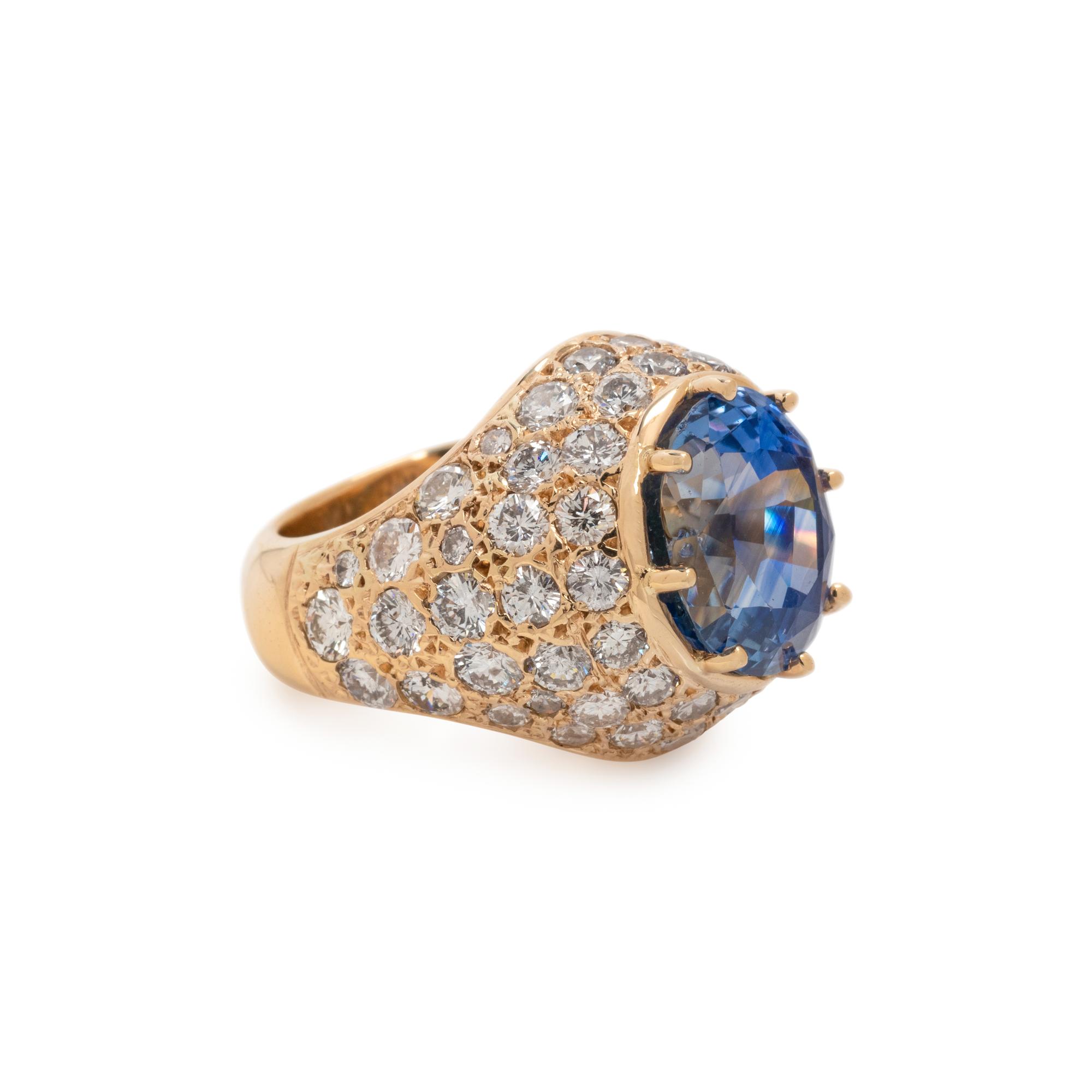 SAPPHIRE AND DIAMOND RING