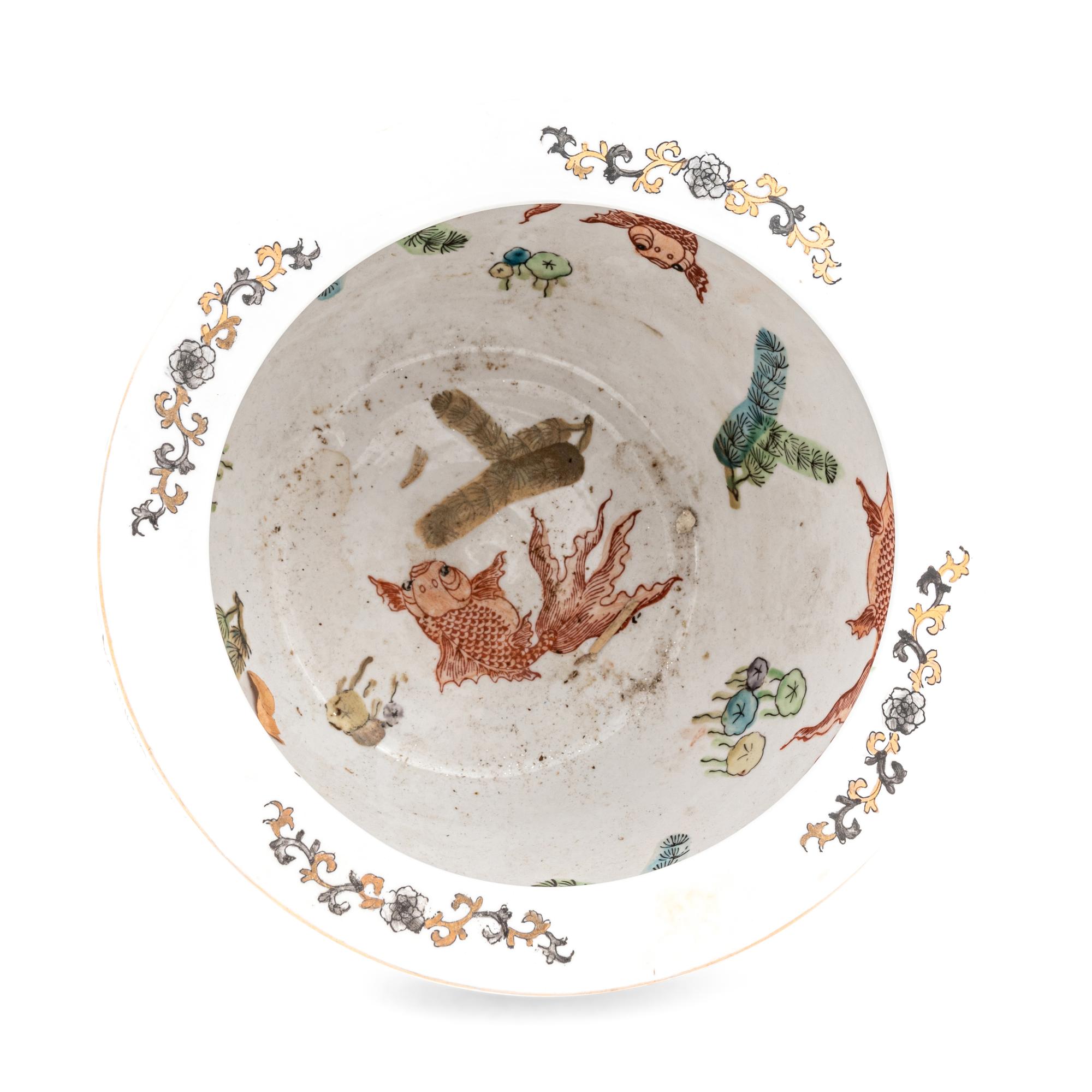 Two Chinese Famille Rose Porcelain Pots