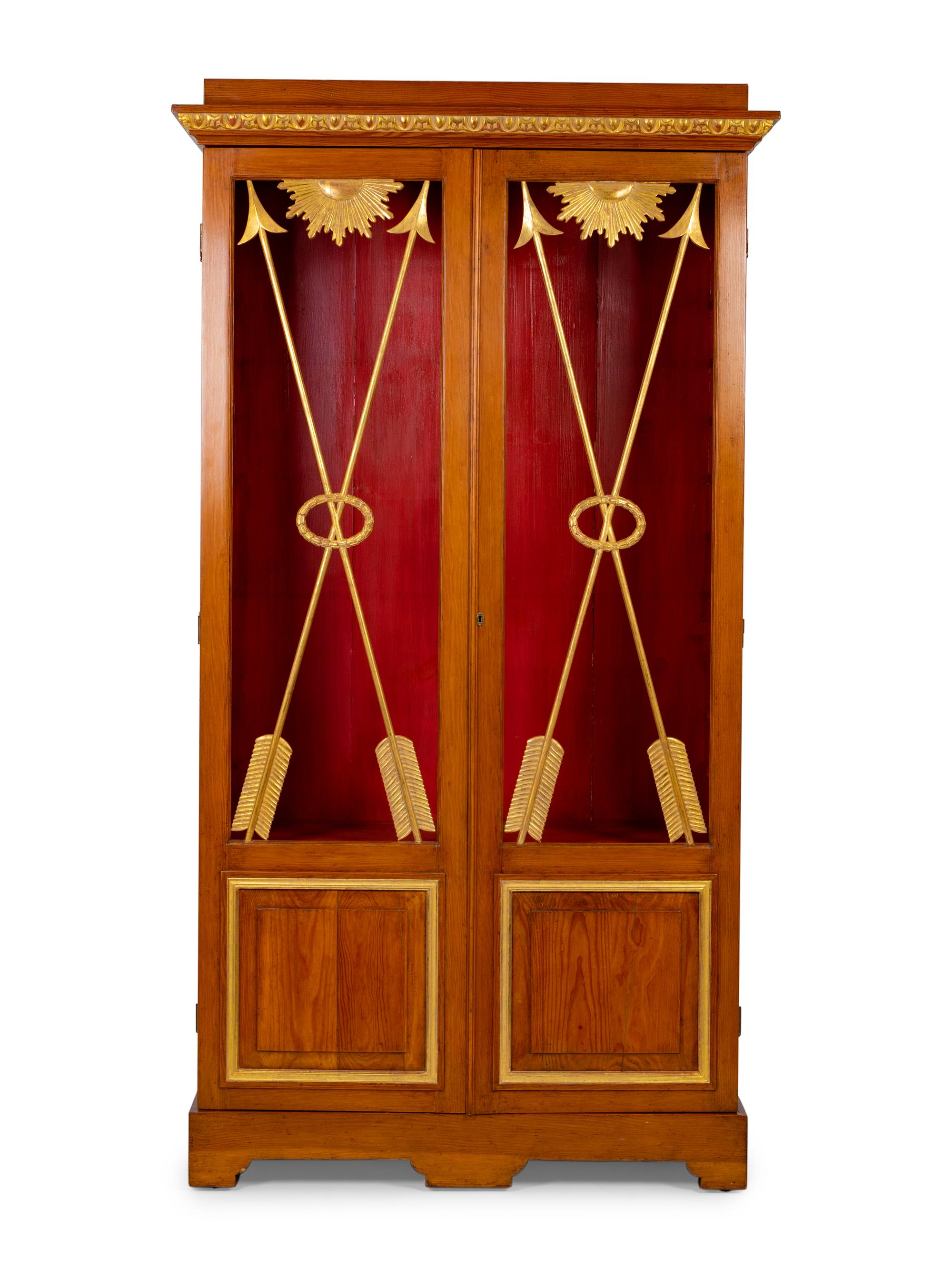 A Neoclassical Style Parcel-Gilt Etagere — 20TH CENTURY