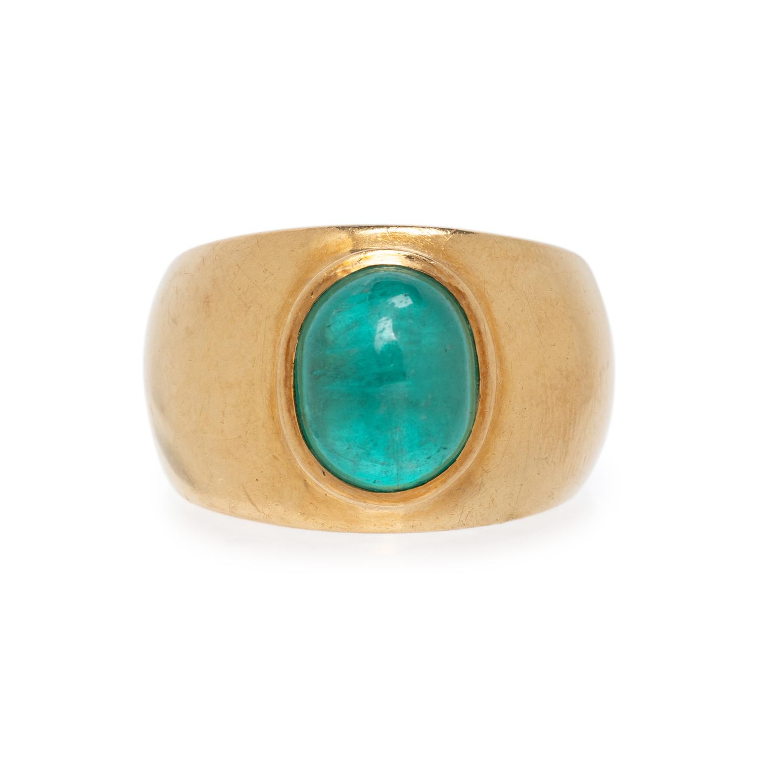 YELLOW GOLD AND EMERALD RING
