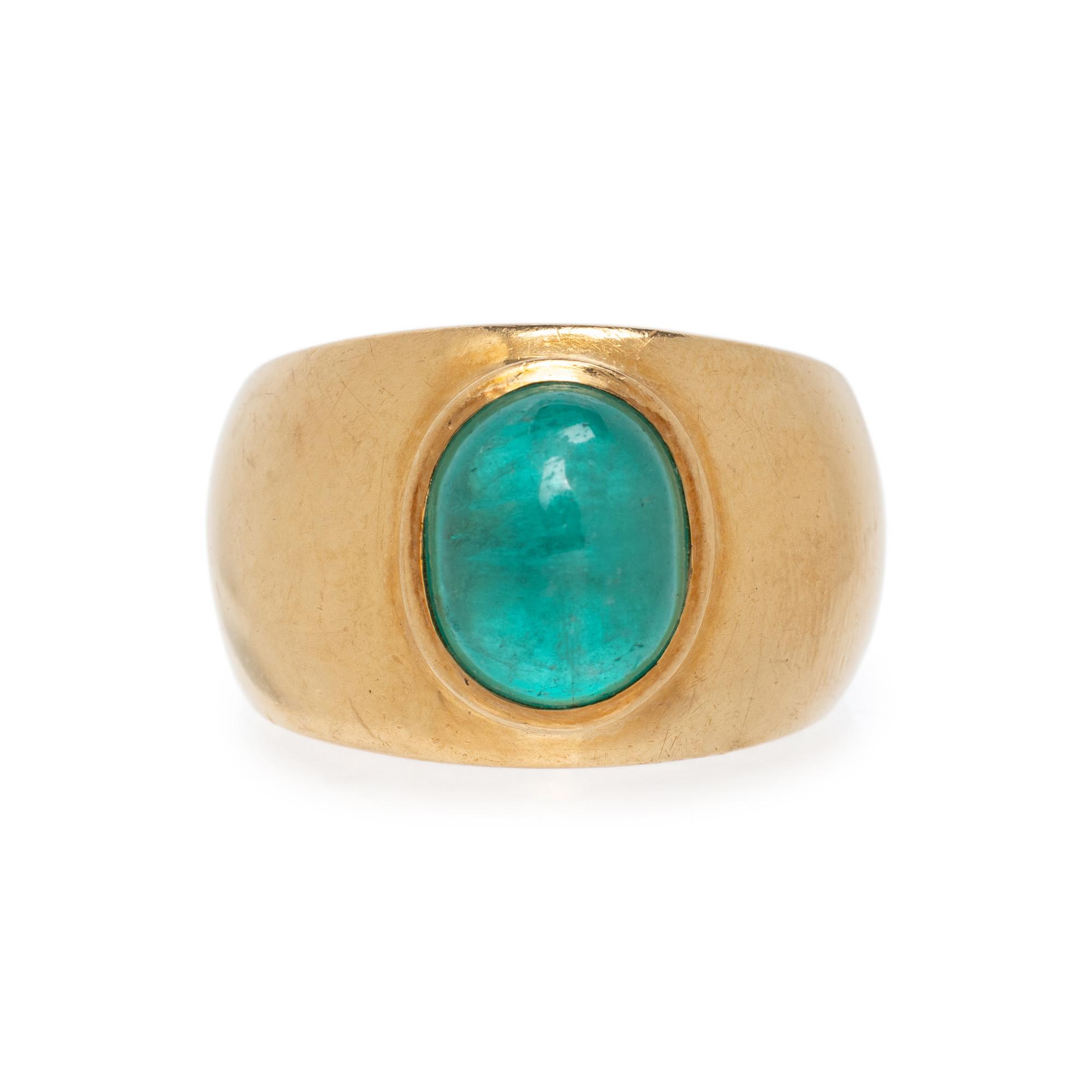 YELLOW GOLD AND EMERALD RING