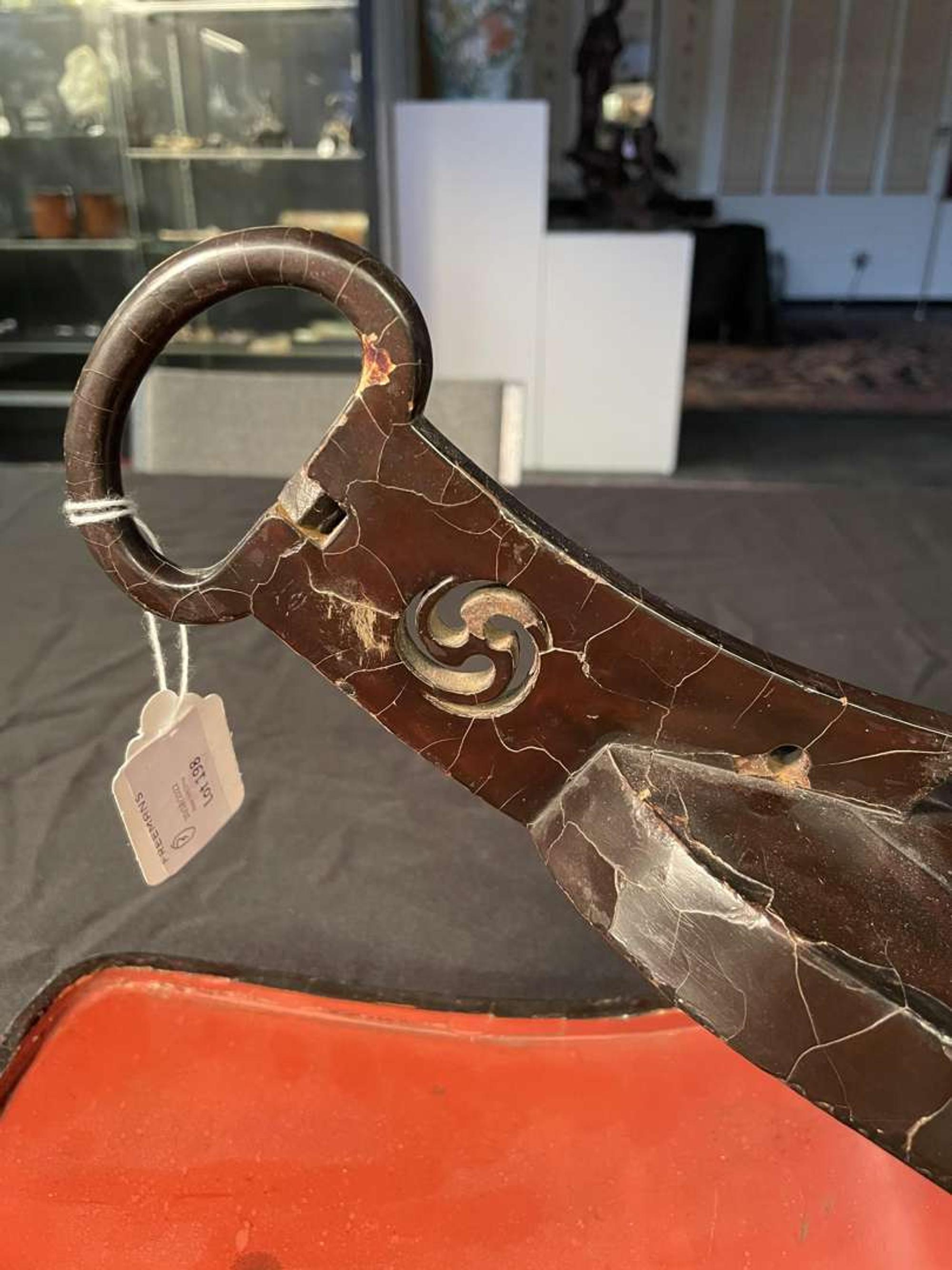 A pair of Japanese lacquered stirrups and a Negoro-style red-lacquered stand 日本漆器马扎及马镫一对 Edo to Meiji period ?????