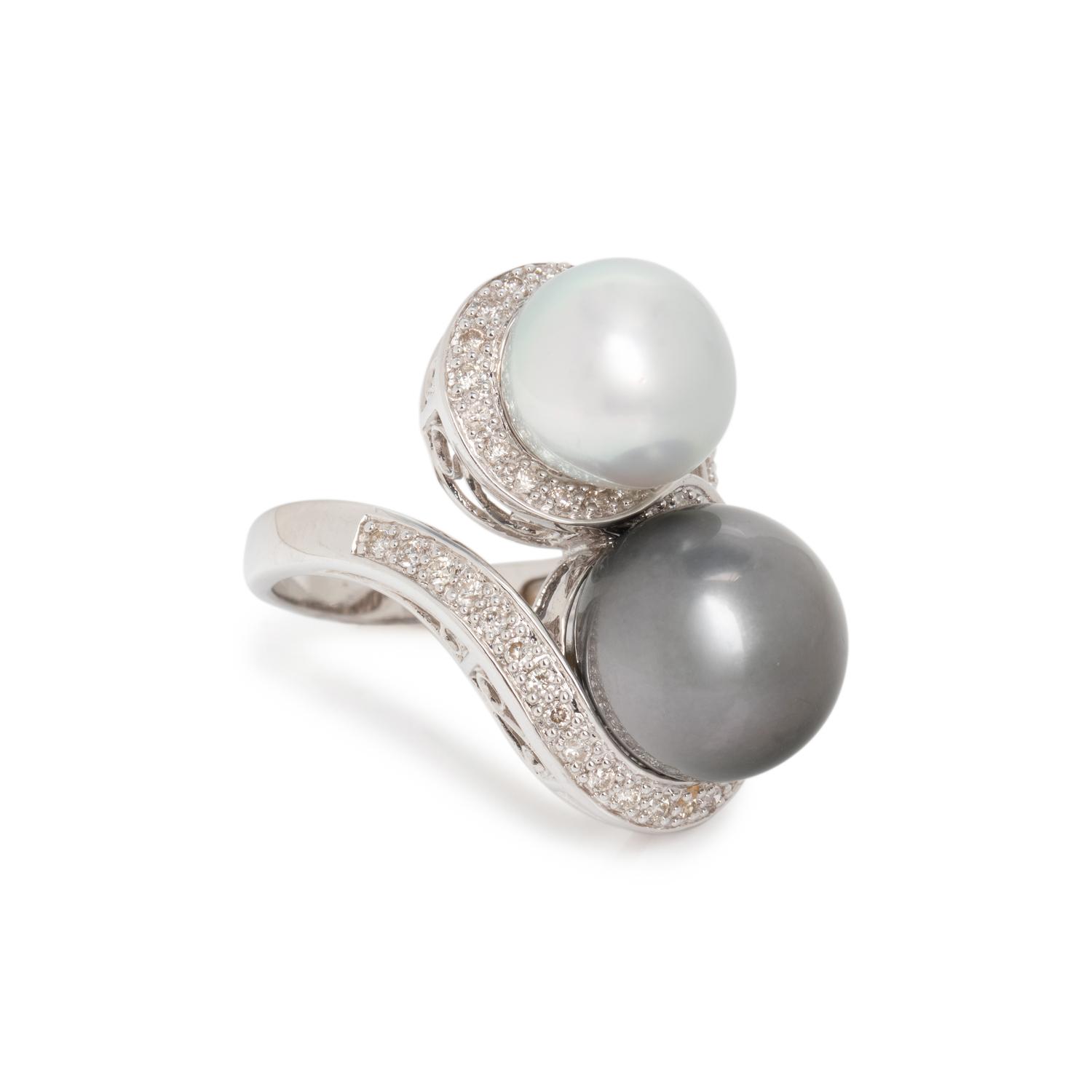 CULTURED PEARL AND DIAMOND RING