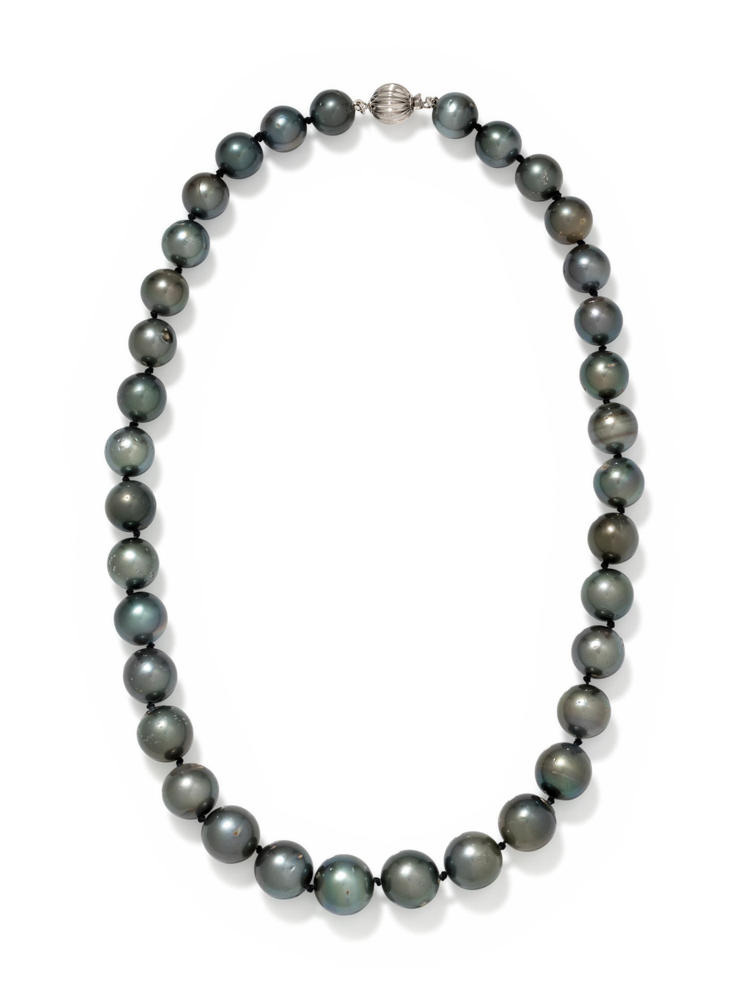 CULTURED TAHITIAN PEARL NECKLACE