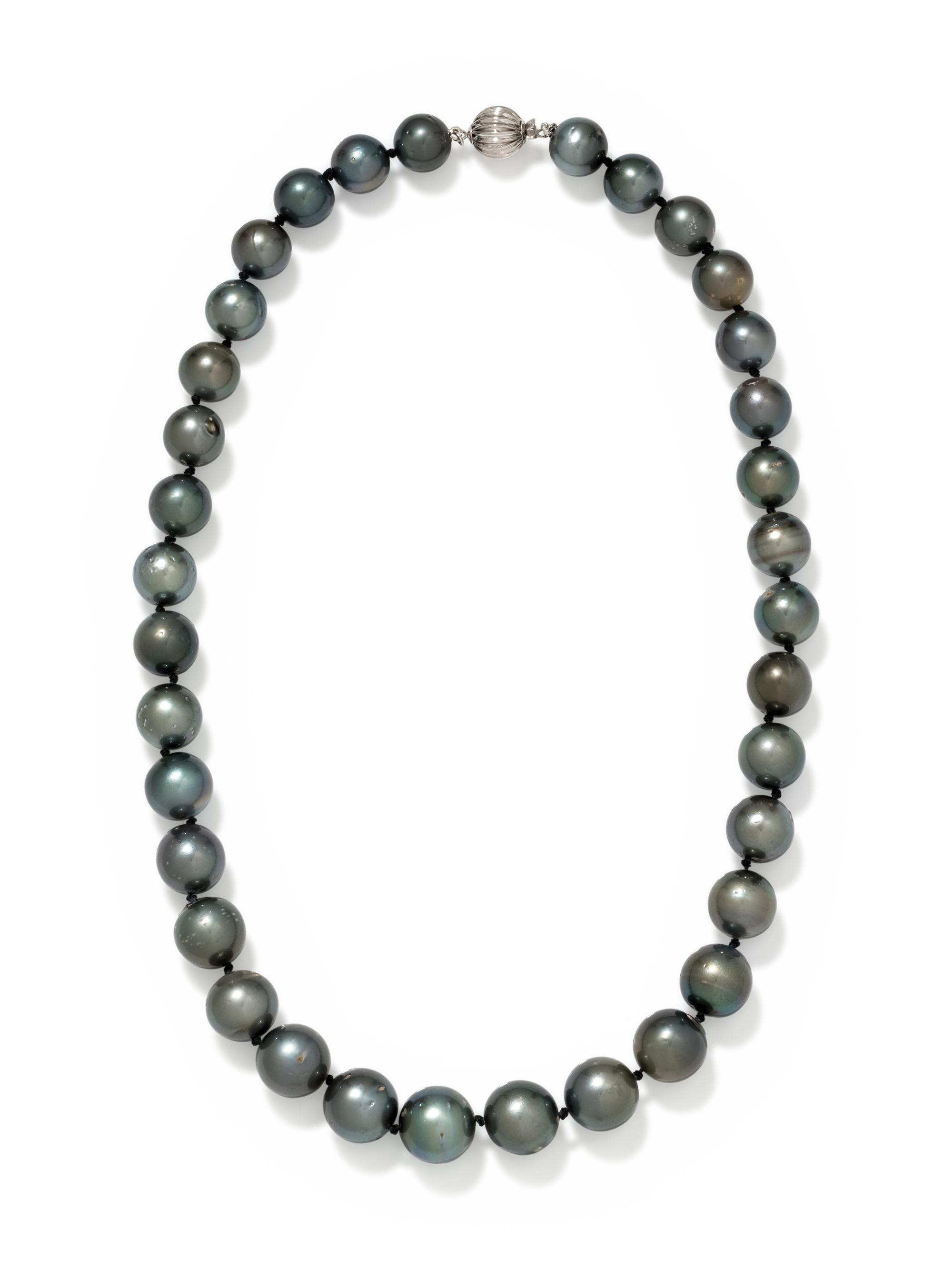 CULTURED TAHITIAN PEARL NECKLACE