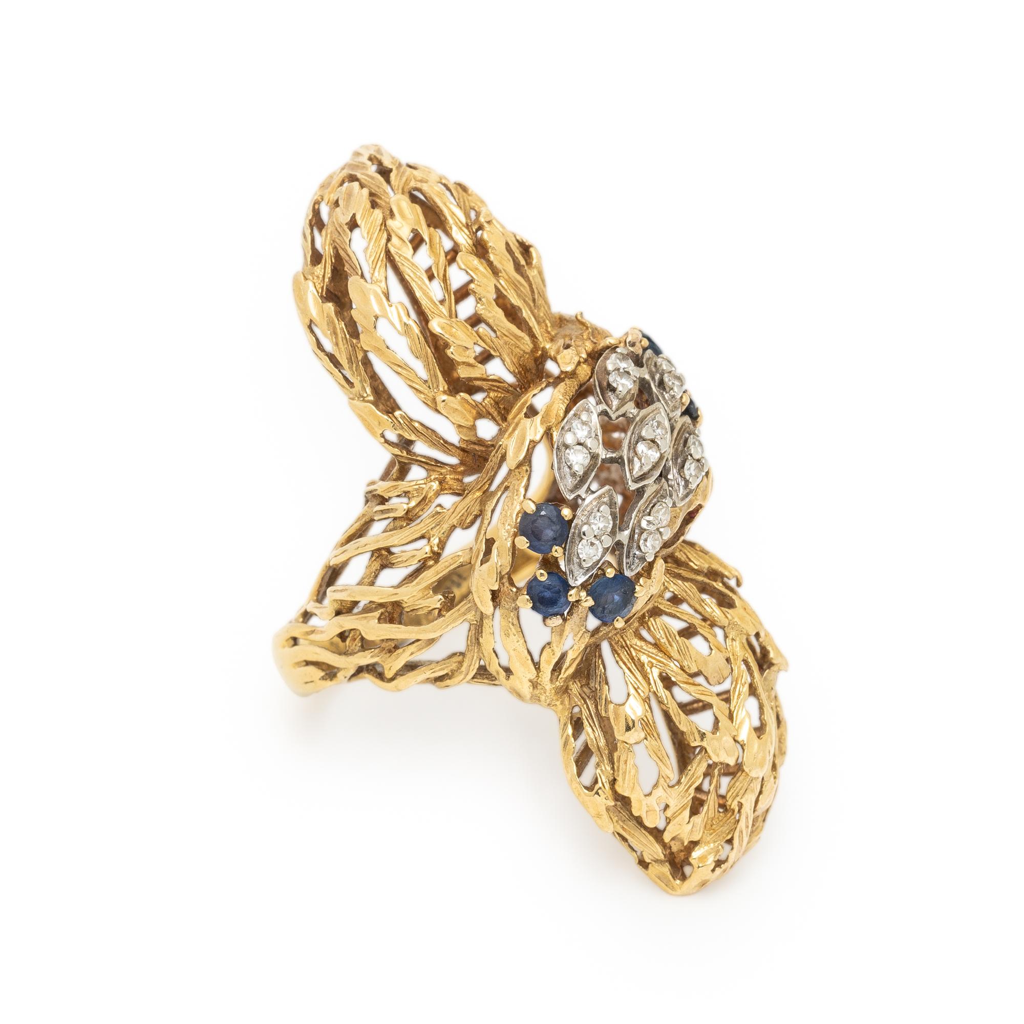 YELLOW GOLD, DIAMOND, AND SAPPHIRE RING
