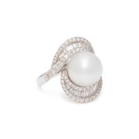 CULTURED PEARL AND DIAMOND RING