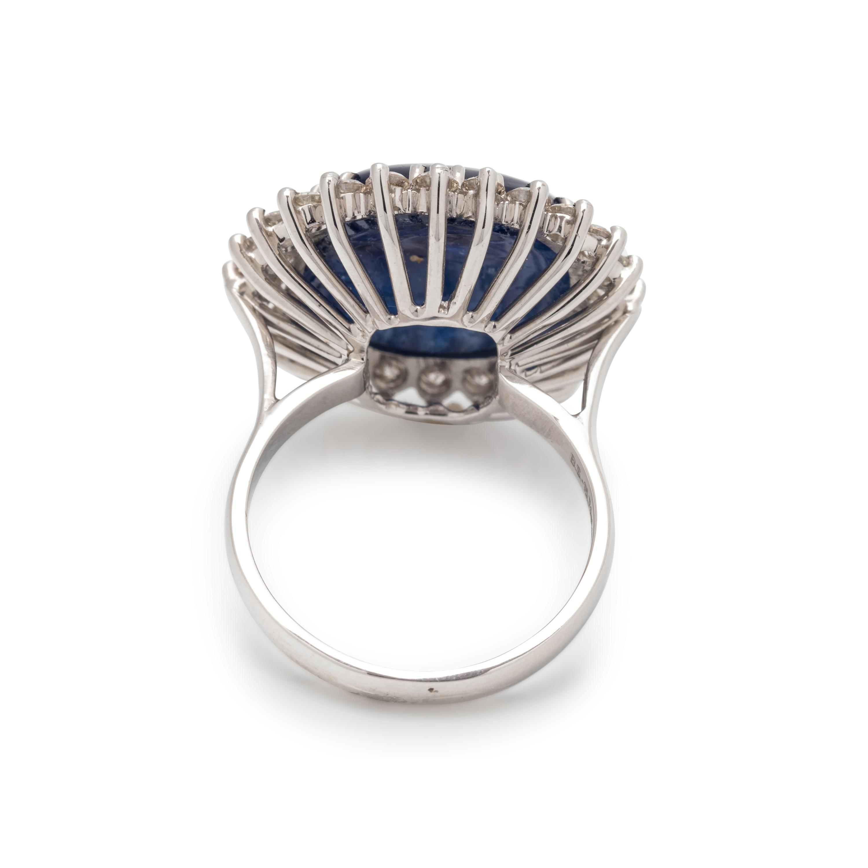 SAPPHIRE AND DIAMOND RING