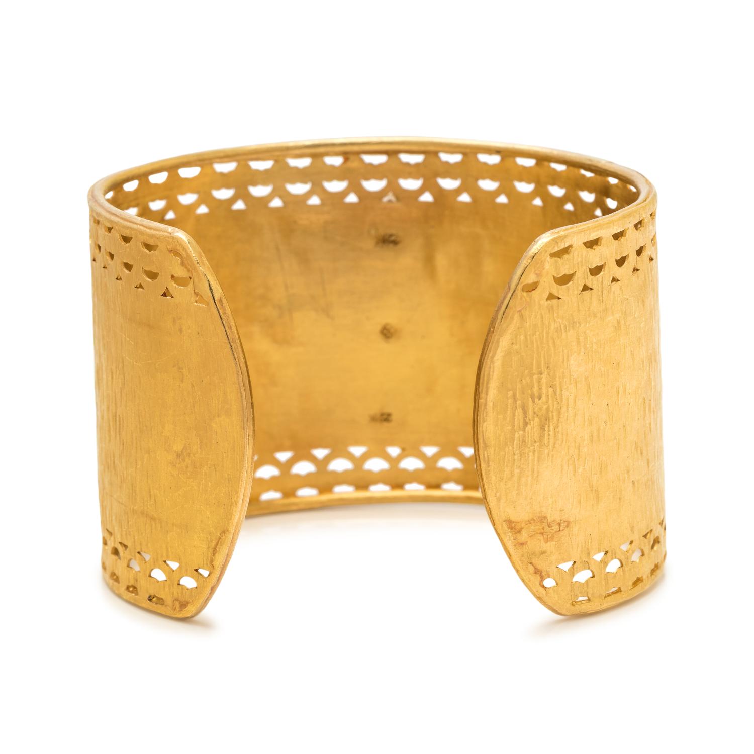 SUSAN GORDAN, YELLOW GOLD AND DIAMOND CUFF BRACELET
