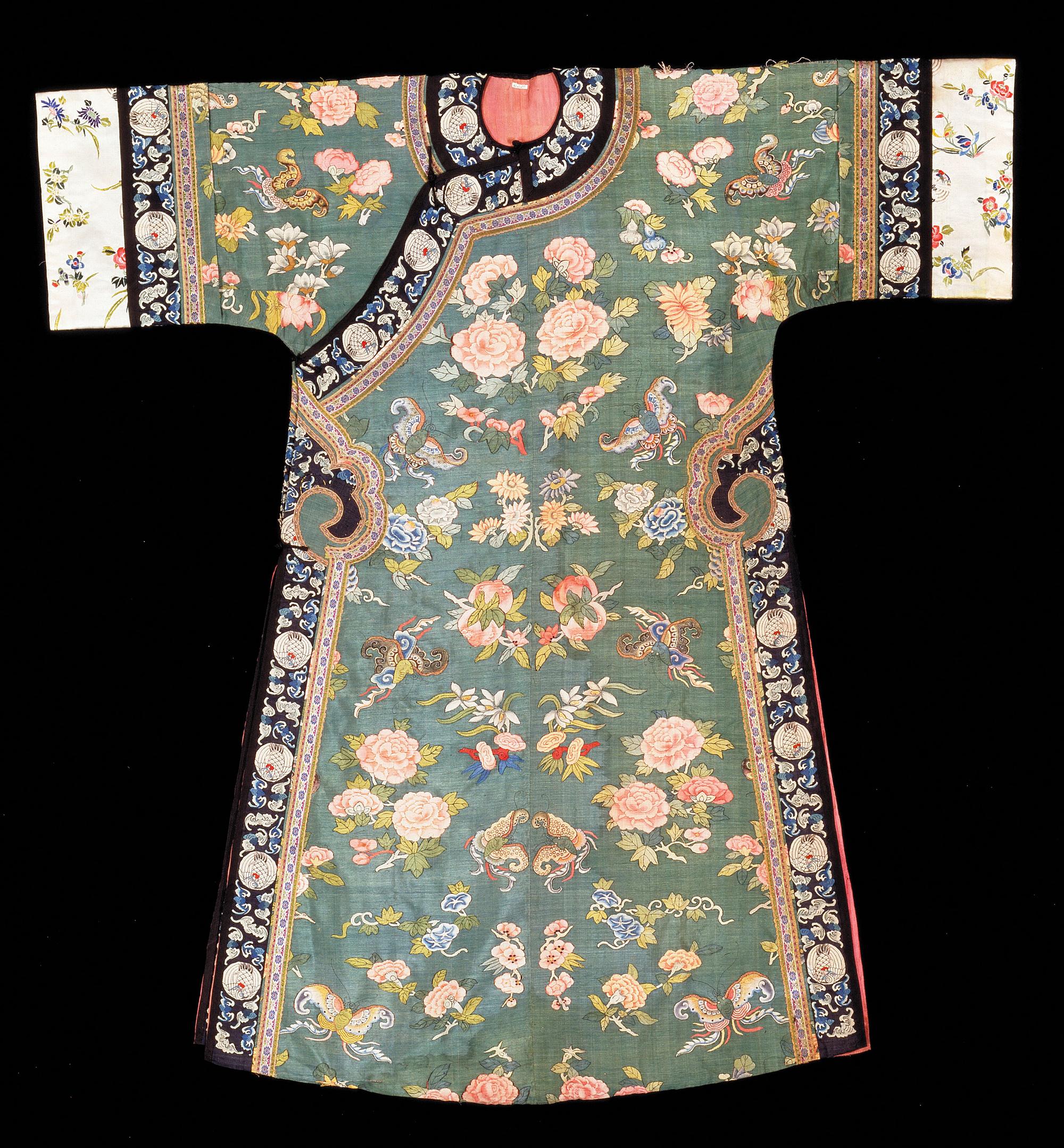 A Jade Green Ground Kesi Silk Lady's Robe, Cheongsam