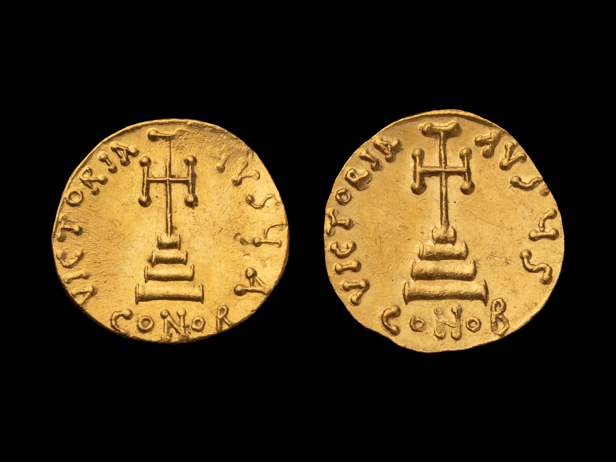 [ANCIENT] BYZANTINE EMPIRE. Anastasius II (c. 714 AD), Av Solidus (4.4g and 4.3g). Two Coins