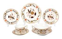 A Royal Crown Derby Porcelain Dinner Service for Twelve Diameter of first 10 inches. — 20TH CENTURY