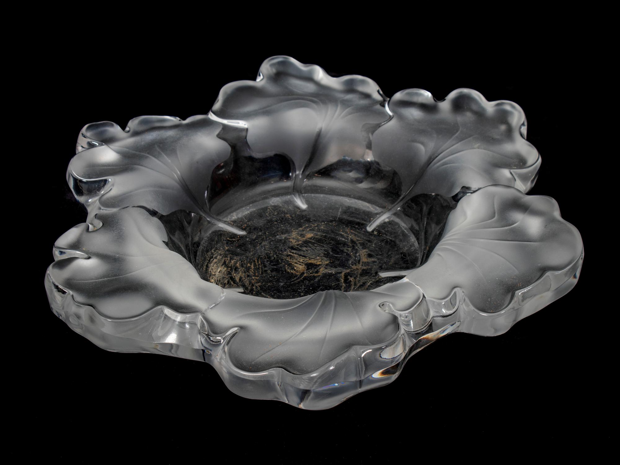 A Lalique 'Capucines' Center Bowl — 20TH CENTURY
