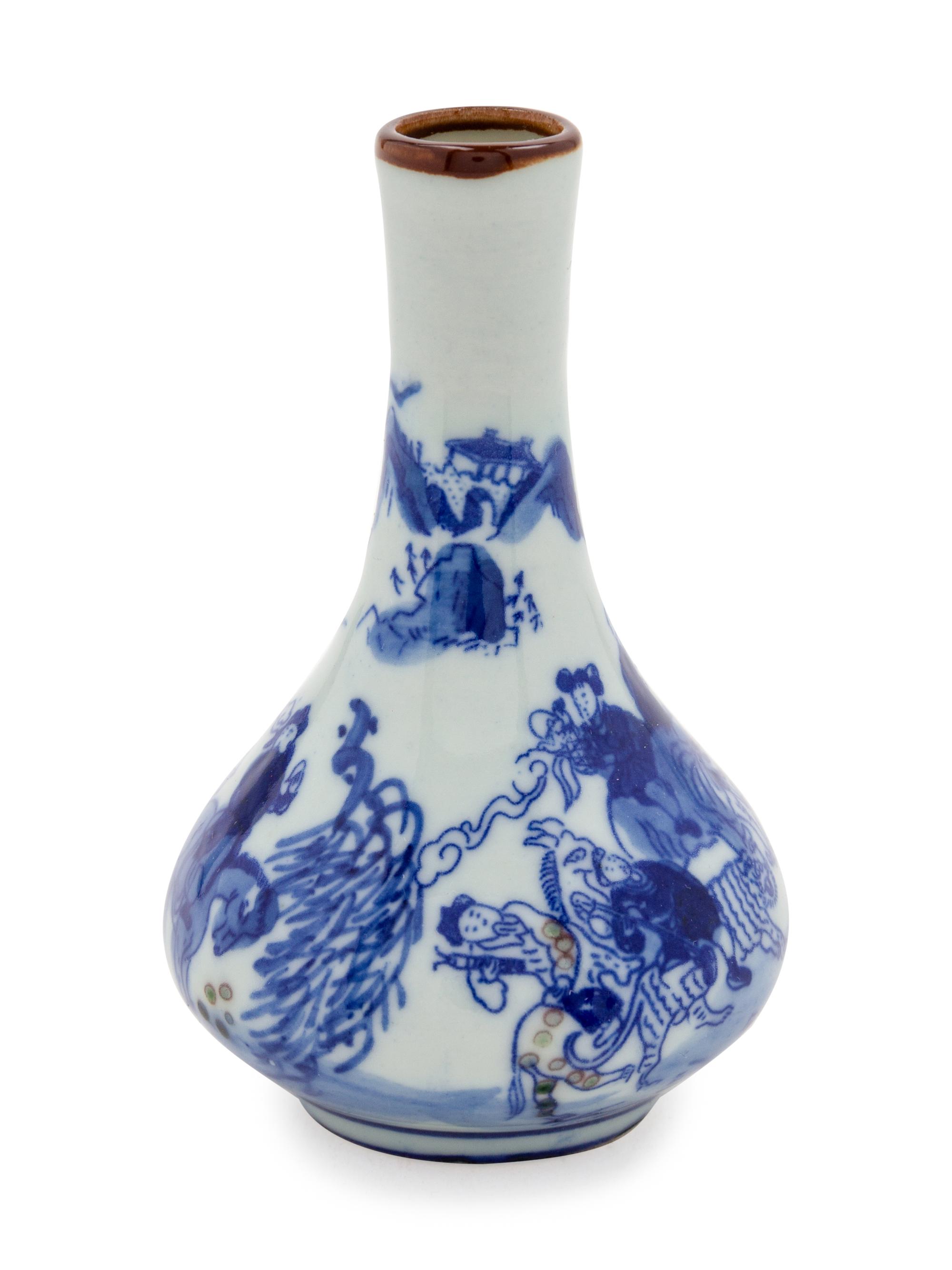 A Chinese Porcelain Bud Vase