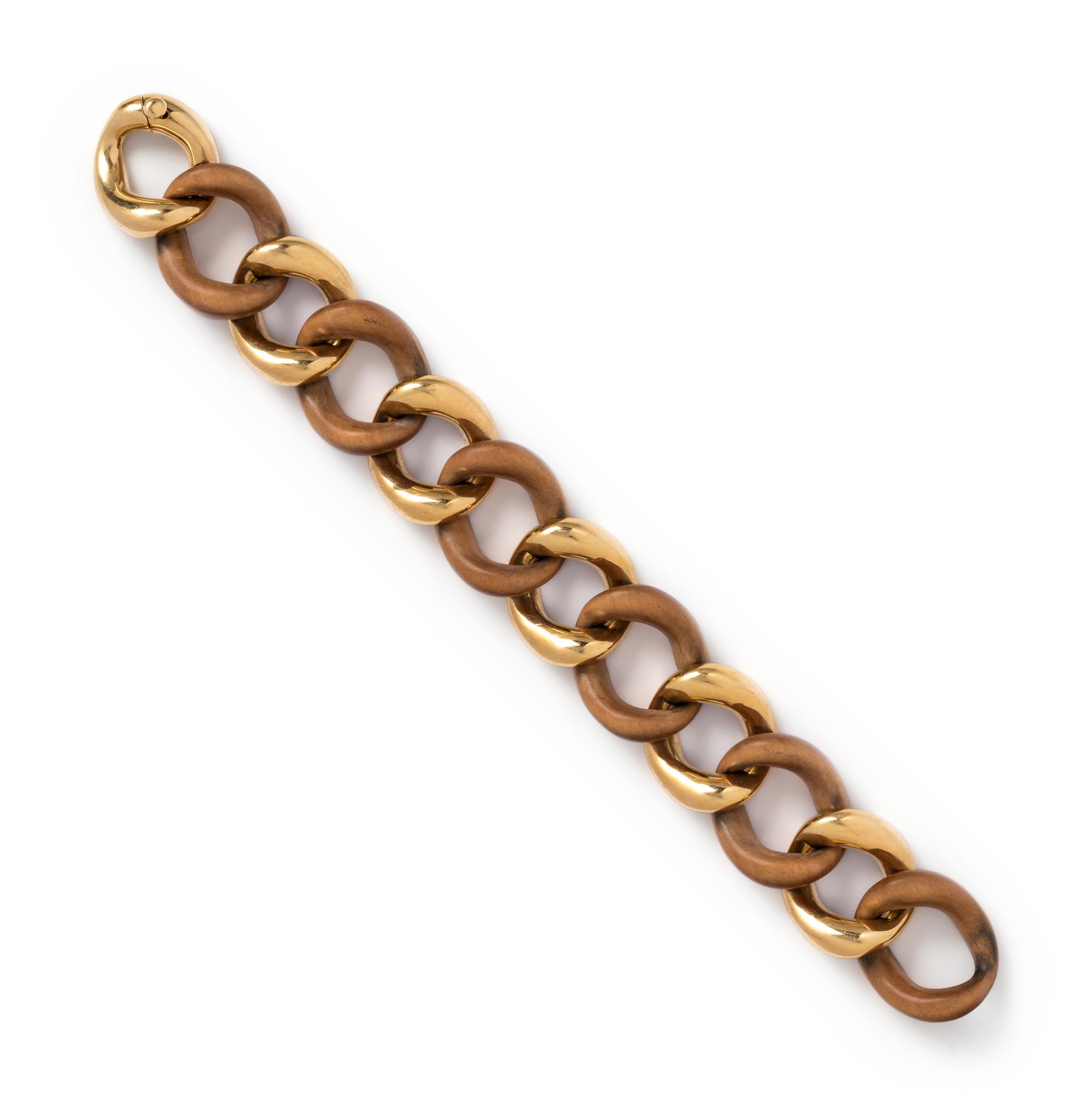 SEAMAN SCHEPPS, YELLOW GOLD AND WOOD BRACELET