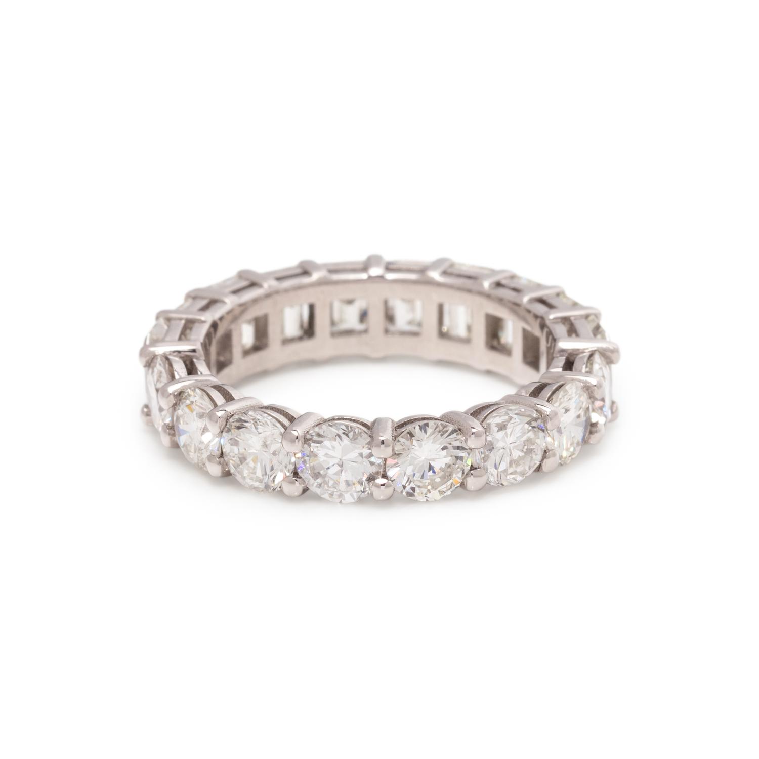 TWO-SIDED DIAMOND ETERNITY BAND