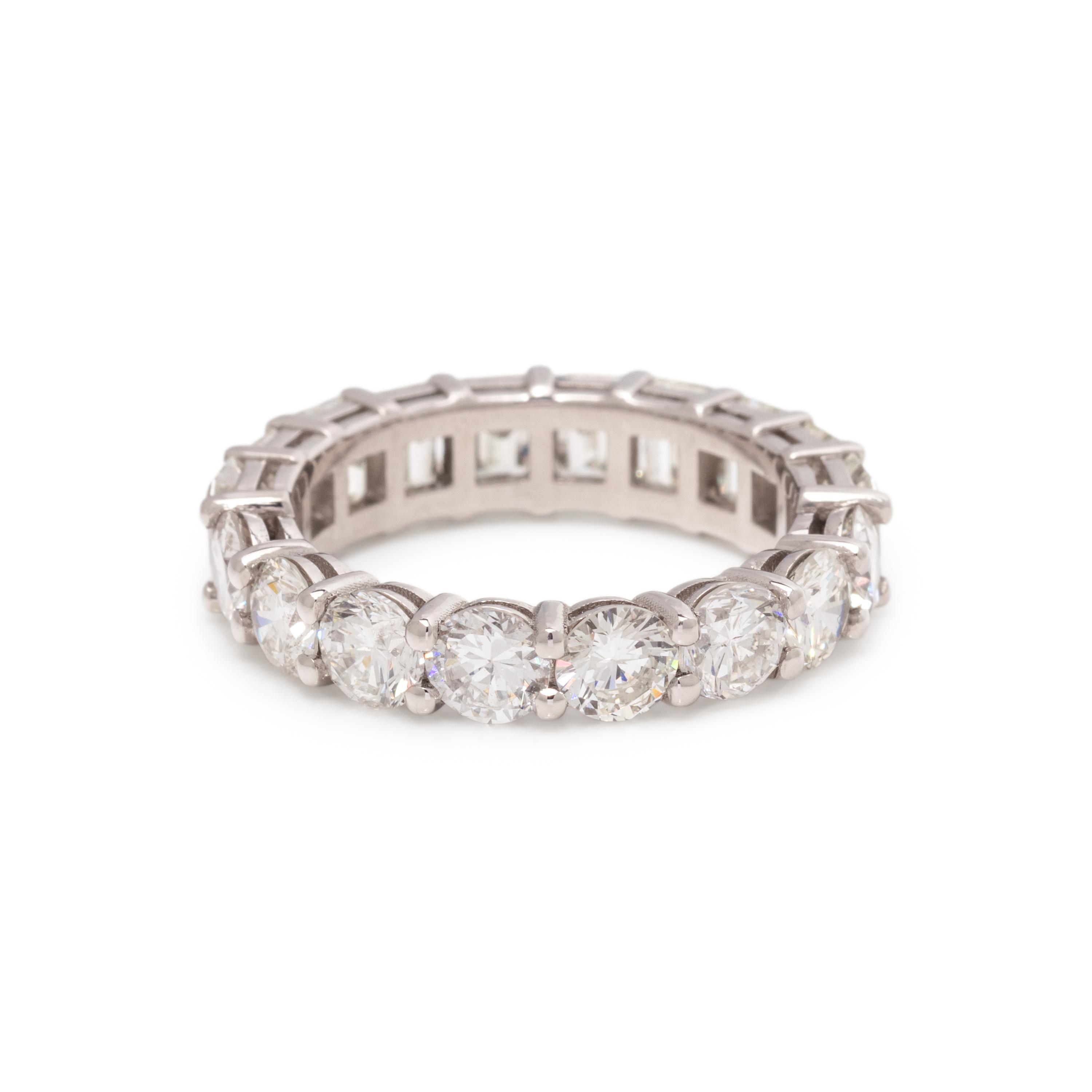 TWO-SIDED DIAMOND ETERNITY BAND