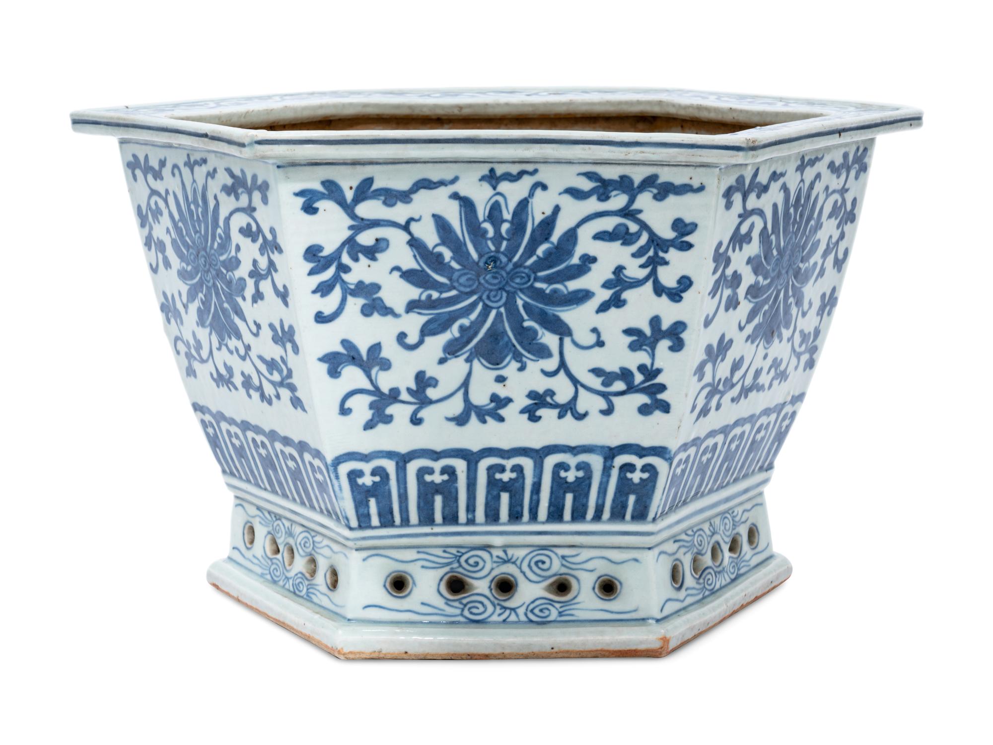 A Chinese Blue and White Porcelain Hexagonal Jardinière