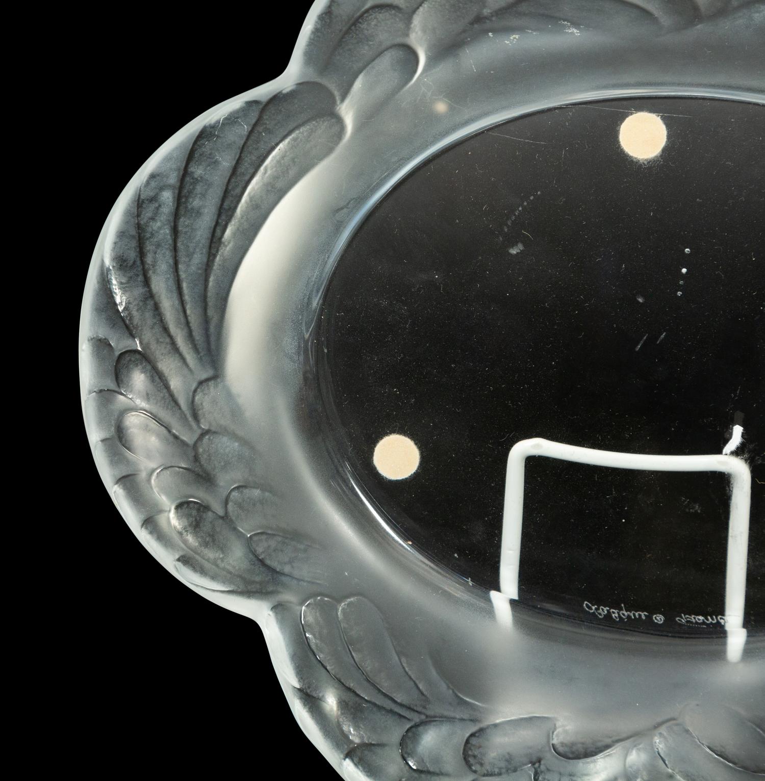 A Lalique Arums Bowl and Pair of Piriac Plates with Koi Border