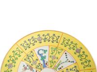 A Herend Yellow Dynasty Siang Jaune Porcelain Dinner Service