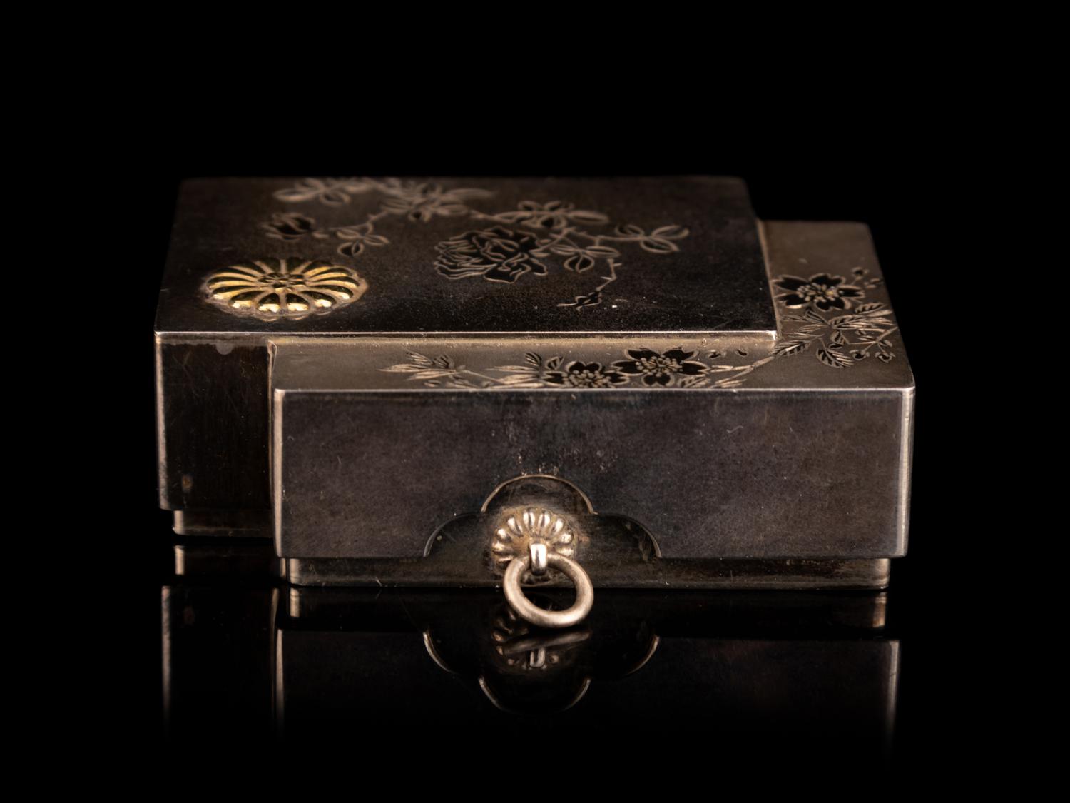 A Japanese Double Box-Form Bonbonnière