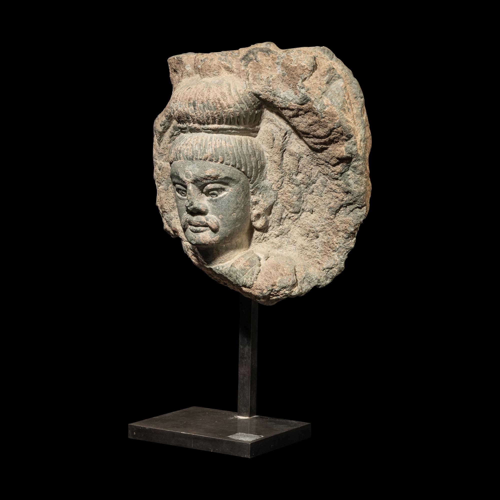 A Gandhara Grey Schist Head of Buddha, 2rd-4th Century 二-四世紀 犍陀羅灰片岩雕佛頭