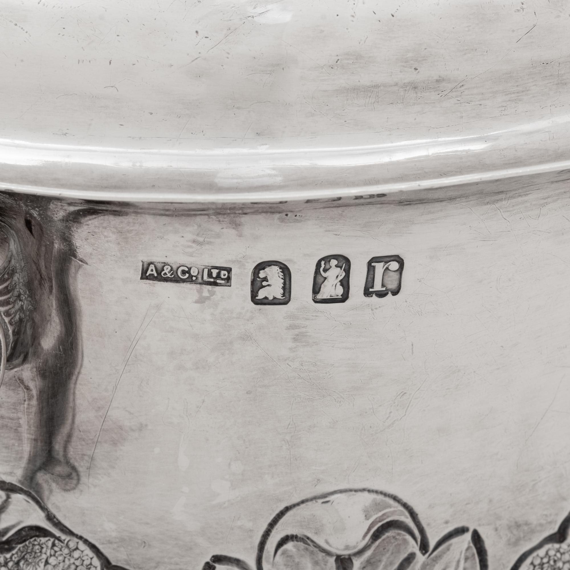 An Edwardian Silver Porringer