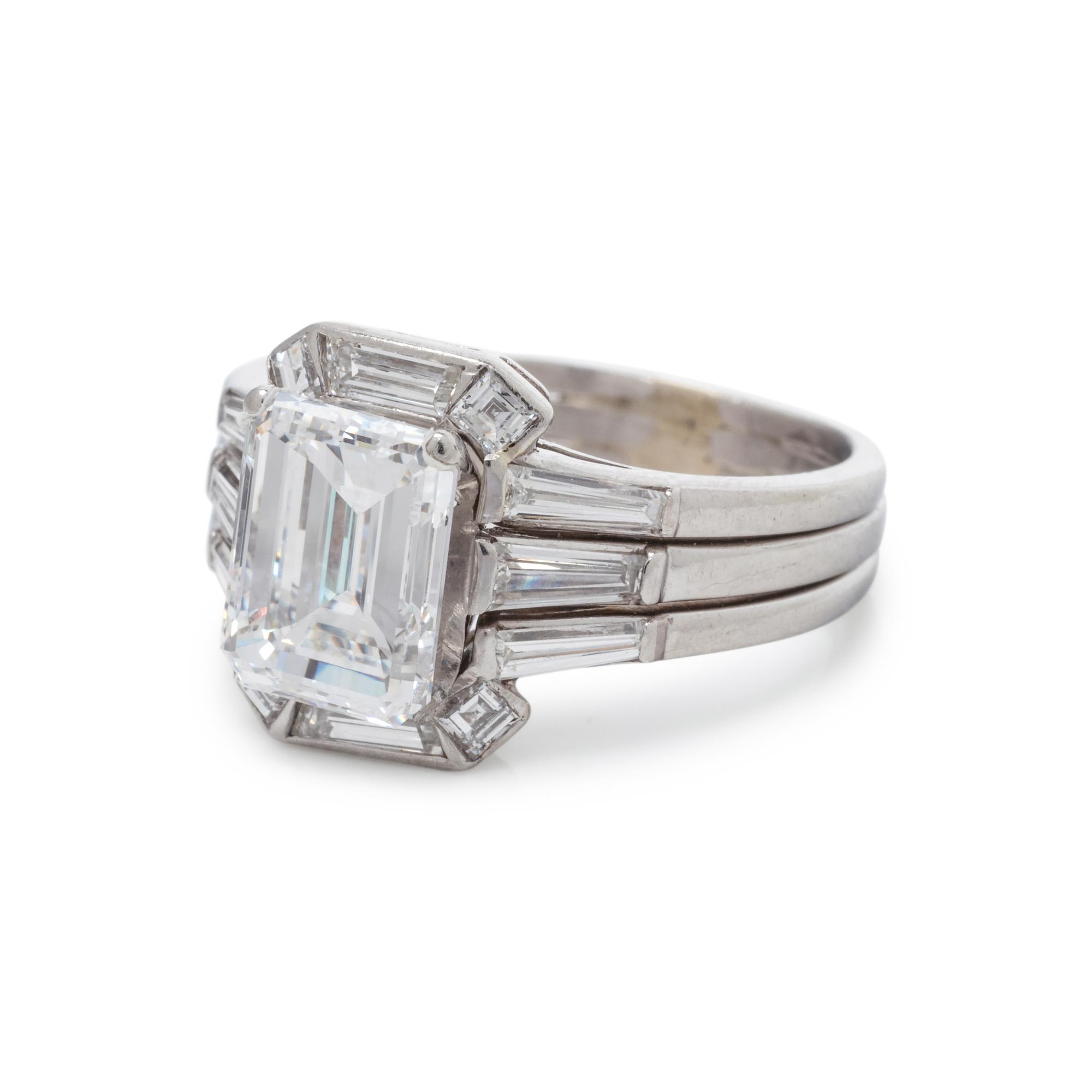 DIAMOND RING